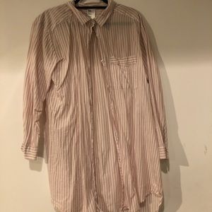 H&M Large Blush/White Button Down Shirt